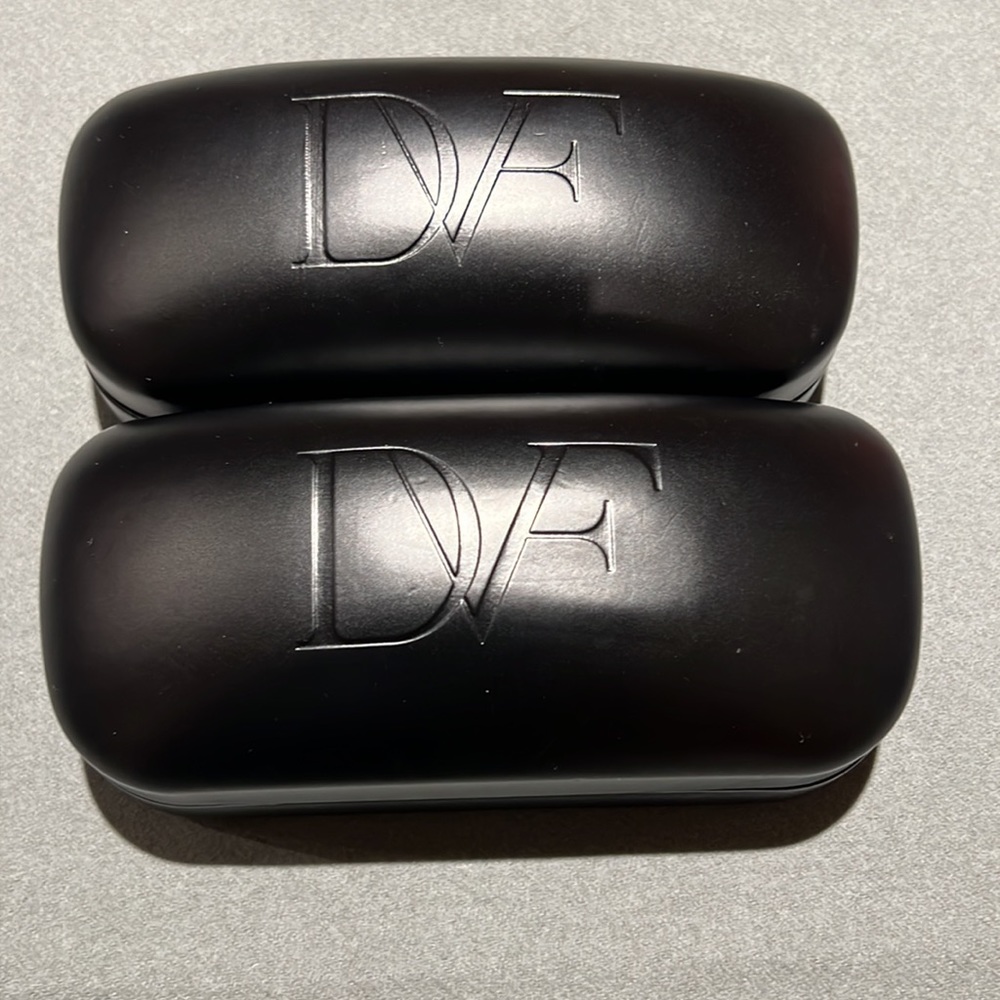 Diane von Furstenberg Sunglass Hard Case Black Authentic In Excellent New (2)